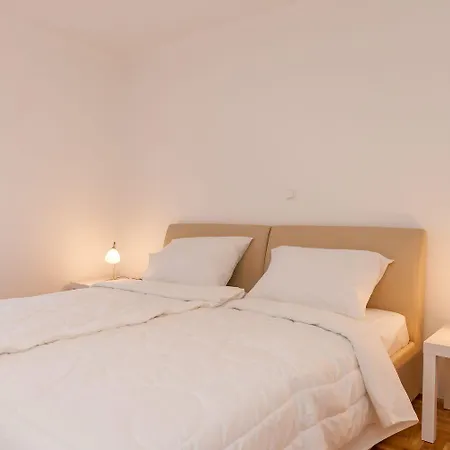 Entspannen Sie Sich In Dieser Modernen Unterbringung In Auf Krk Apartment *